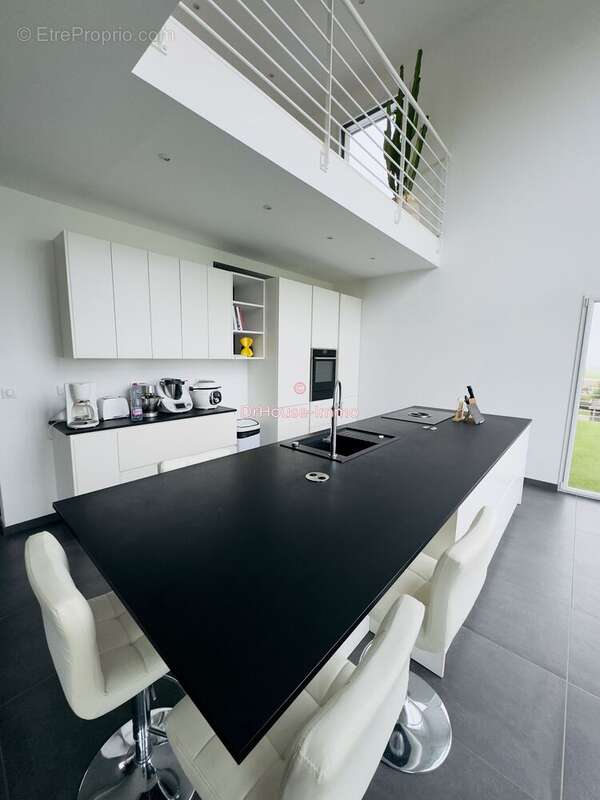 Maison à BRUAY-LA-BUISSIERE