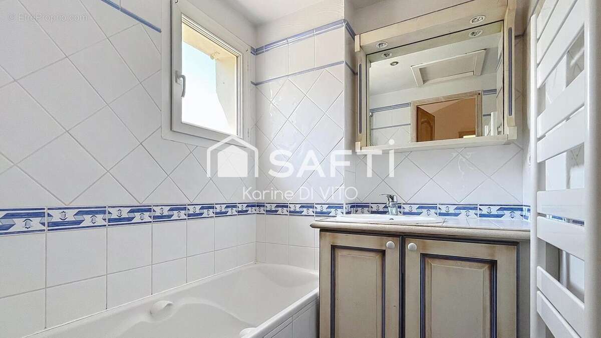 Photo 8 - Maison à ROQUEBRUNE-SUR-ARGENS