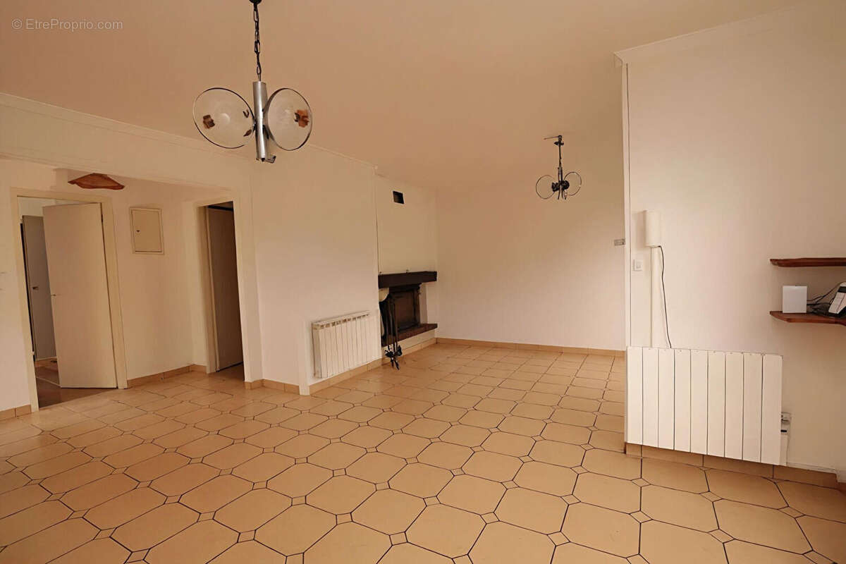 Maison à MIONS