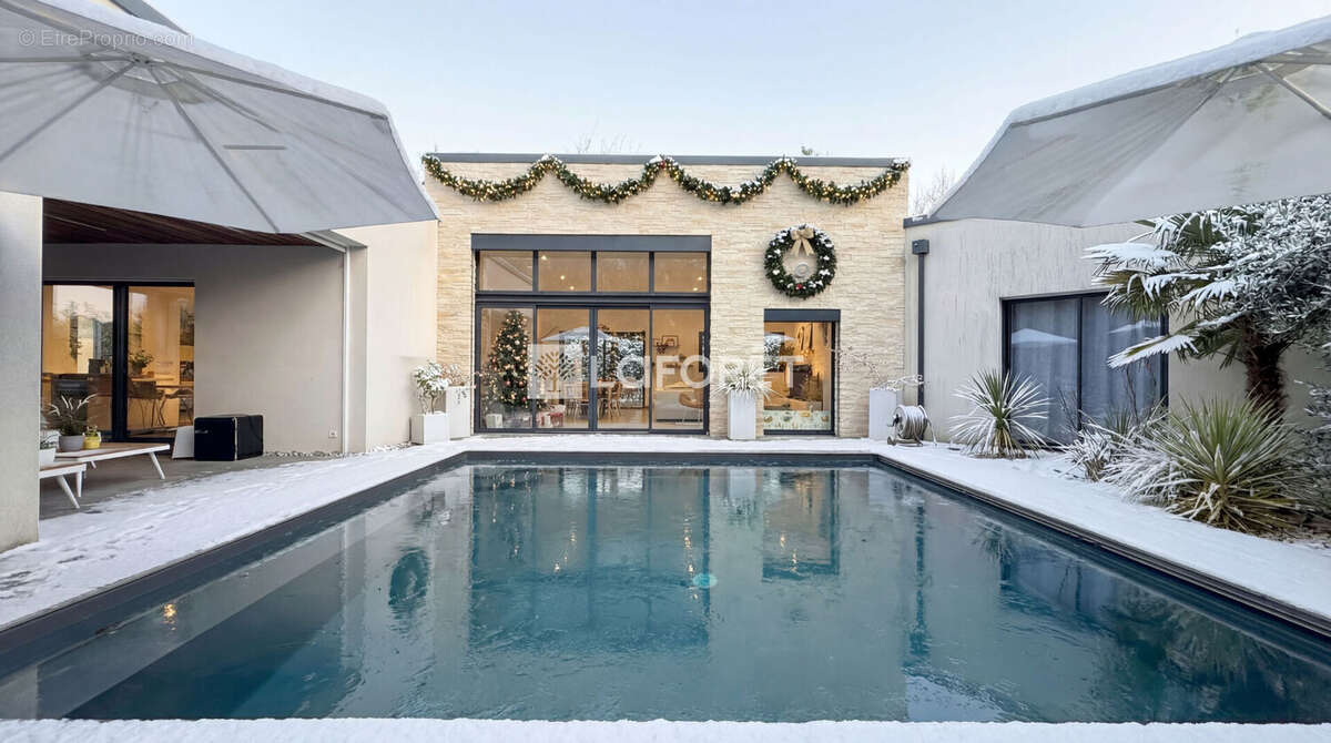 Maison à SAINT-CYR-SUR-LOIRE