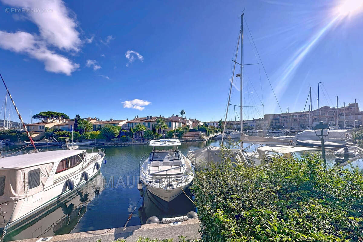 Appartement à GRIMAUD