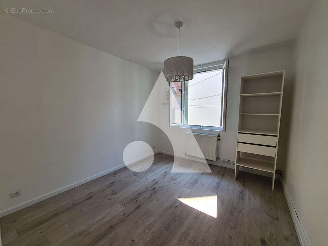 Maison Quincy Voisins 89  m² (111m² au sol ), 3 chambres - photo 5