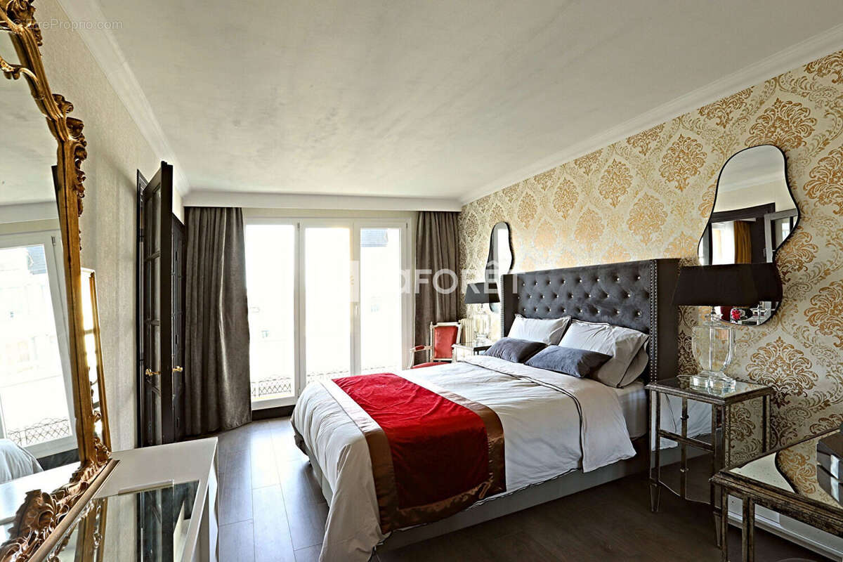 Appartement à PARIS-14E