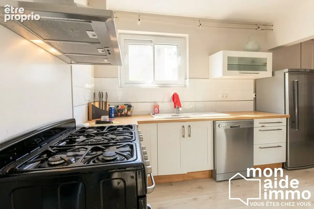 Maison 170 m² à Surgeres  - photo 6