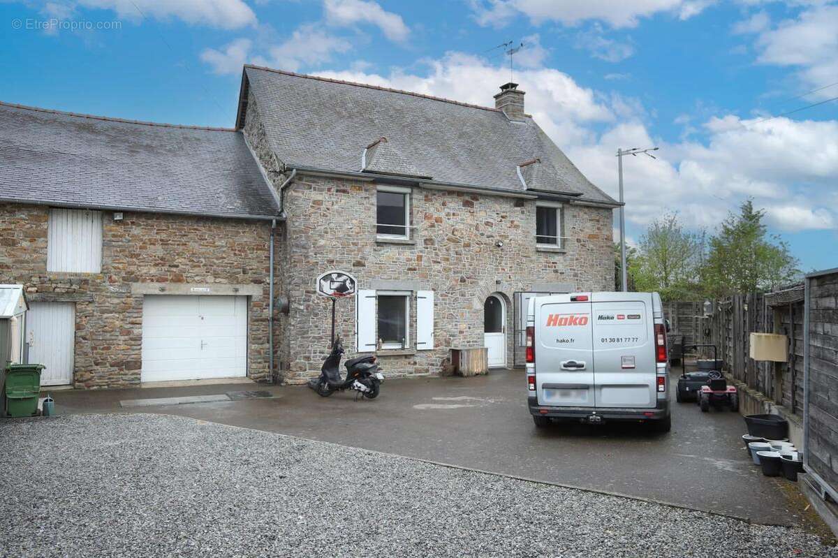 Maison à VAL-D'IZE