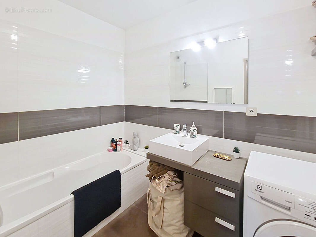 Appartement à JUVIGNAC