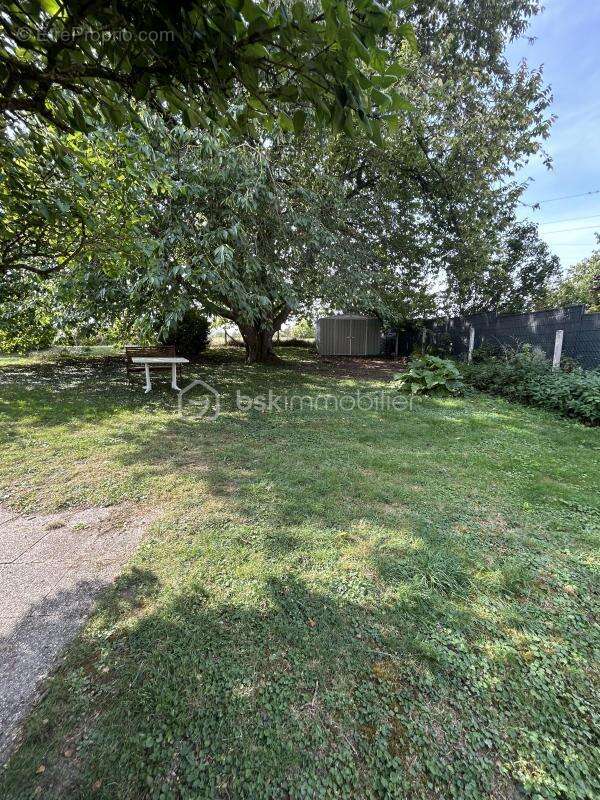 Maison à PONTFAVERGER-MORONVILLIERS