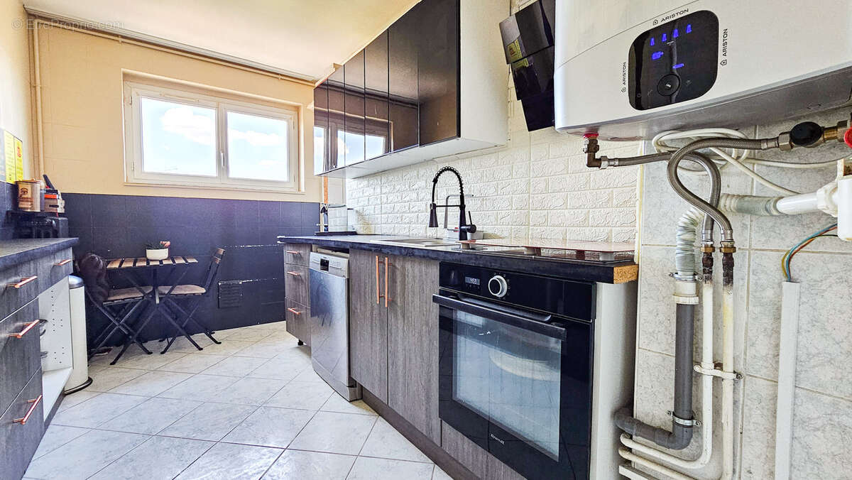 Appartement à SARTROUVILLE