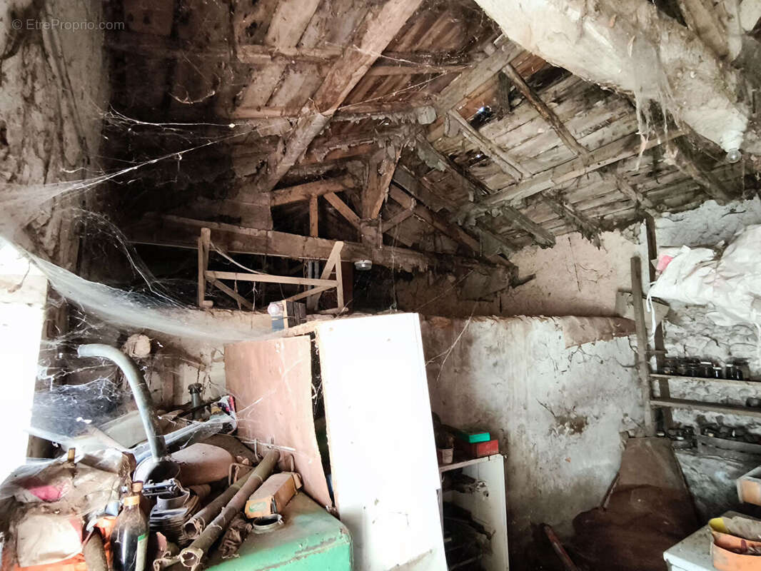 Maison à SOMMIERES-DU-CLAIN