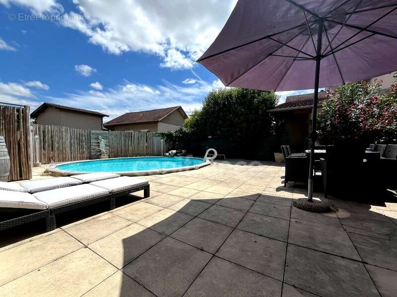 Maison de ville des années 70, 5 pièces, proche du centre ville de CONDOM (32) avec jardin, piscine et dépendances - photo 27