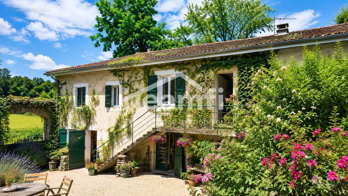 Maison à COURPIERE