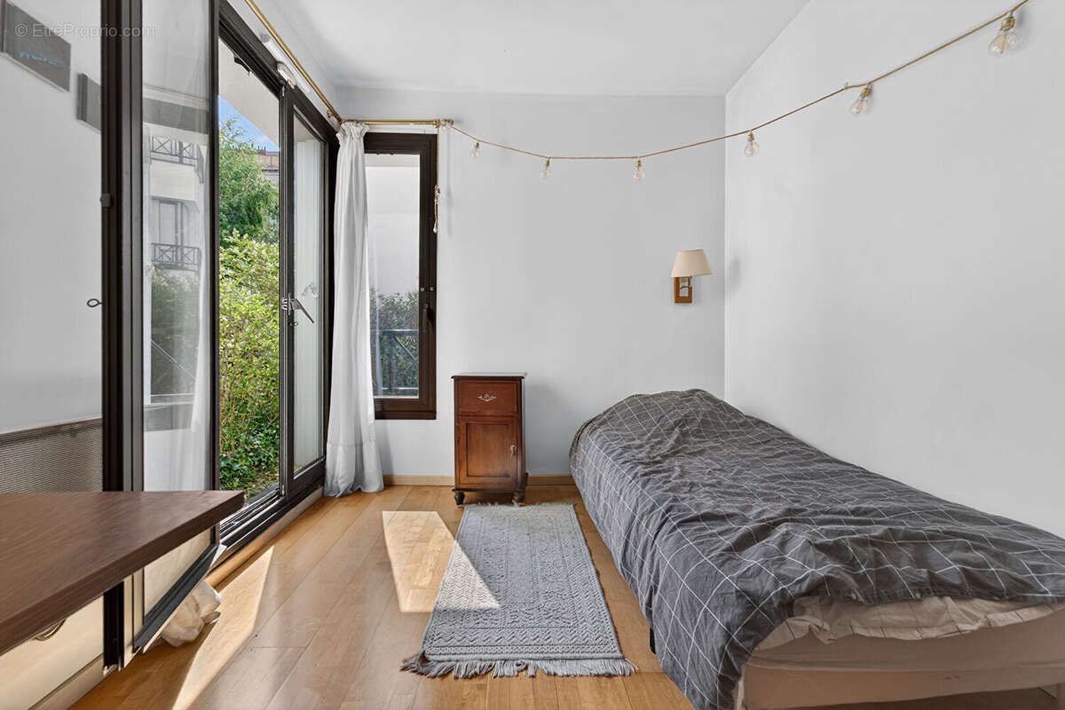 Appartement à PARIS-20E