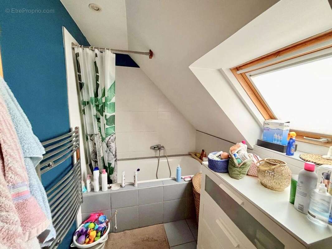 Maison 100 m² à Tessy-Sur-Vire  - photo 7