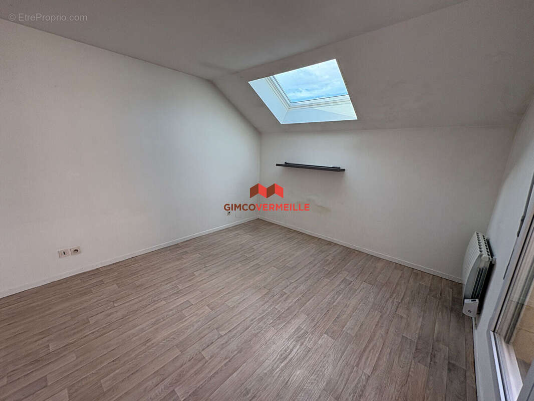 Appartement à VOISINS-LE-BRETONNEUX