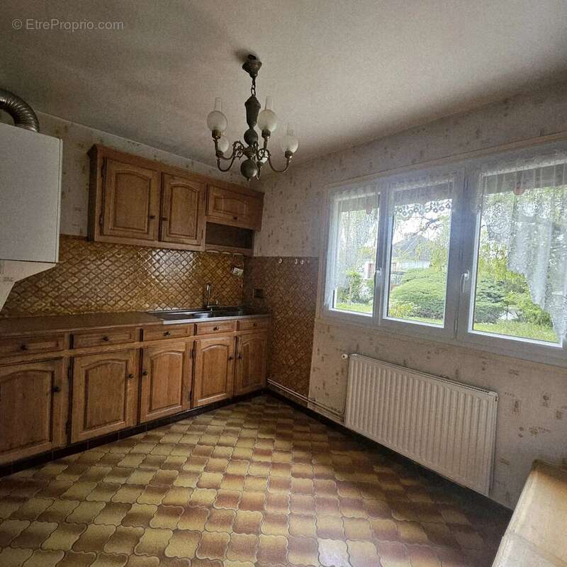 Maison à SAINT-GERMAIN-LES-ARPAJON