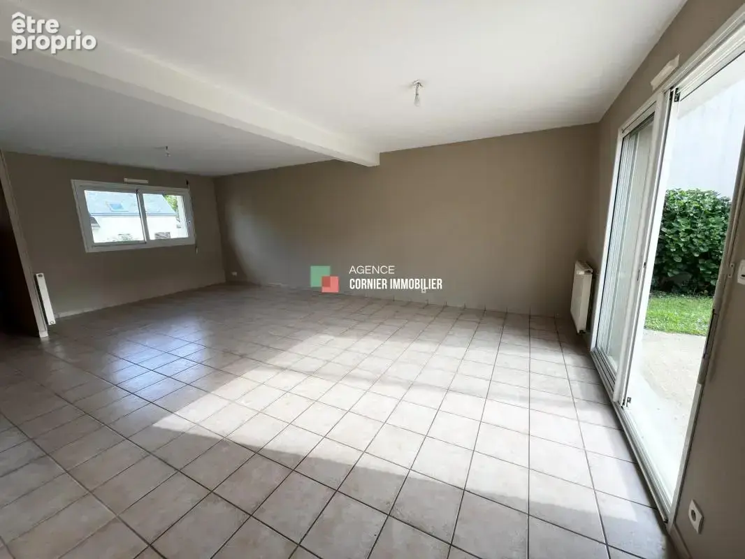 ACIGNE - Maison 6 pièces de 121 m² - photo 6