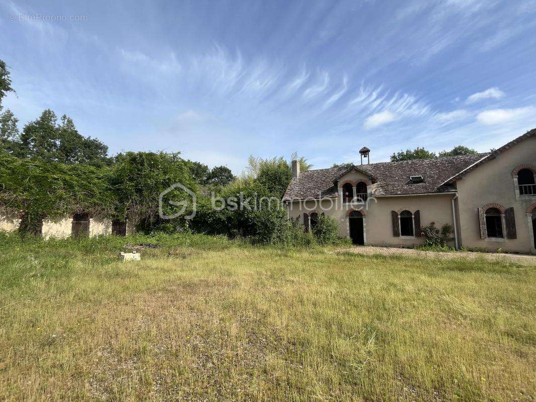 Maison 170m2 avec bâtiment annexe et dépendances sur 1,6 Ha - photo 13