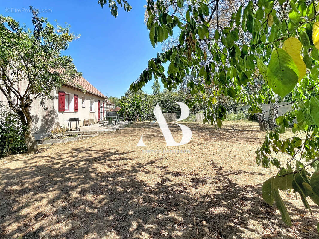 Entre Nangis et Melun, Coup de cœur assuré ! Maison indépendante avec vaste réception et 5 chambres ! - photo 24