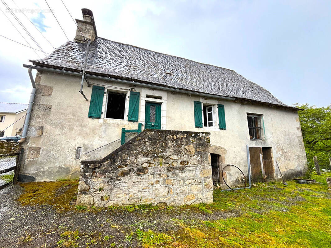 Maison à SAINT-JULIEN-LE-PELERIN