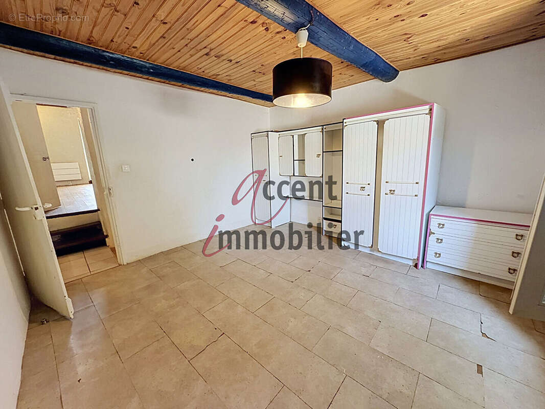 Maison 114 m² avec une cour, 3 chambres et atelier de 50m² - photo 8
