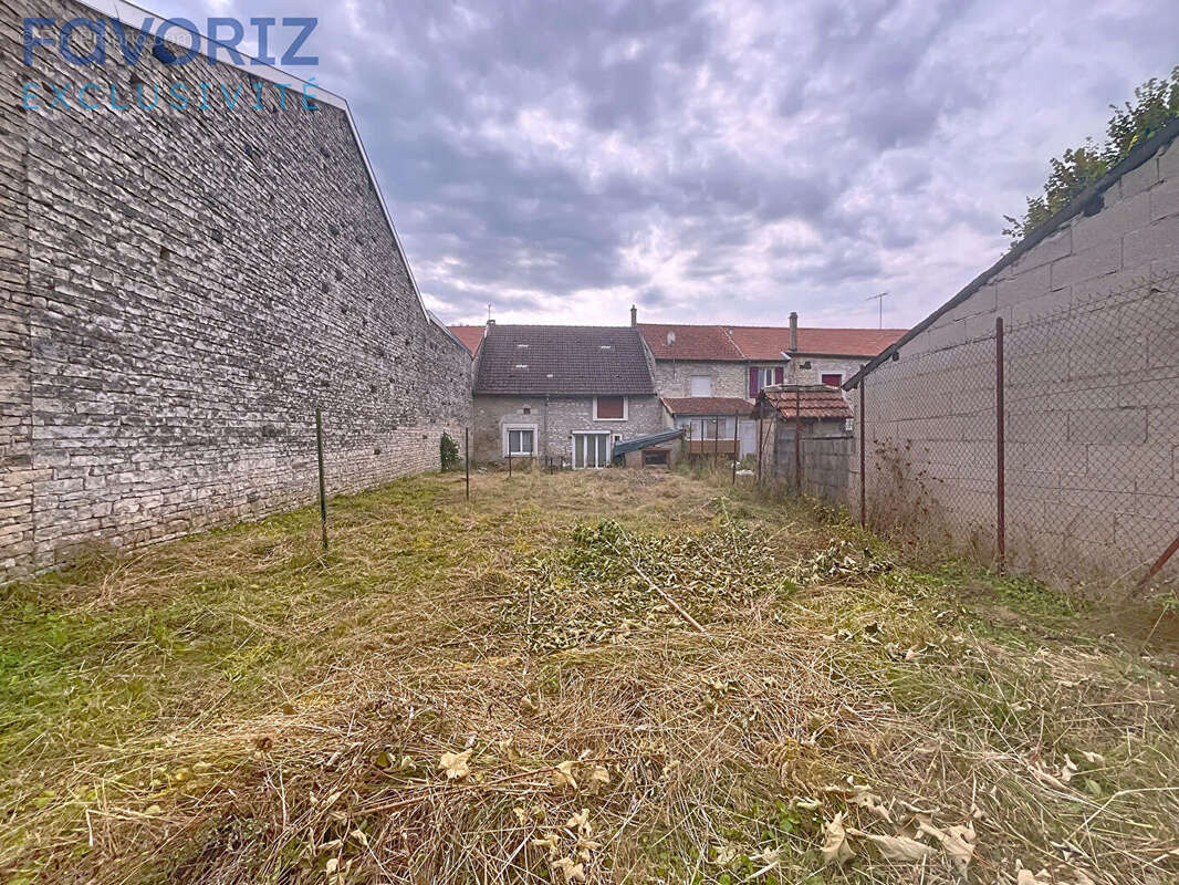 Maison à DOULAINCOURT-SAUCOURT