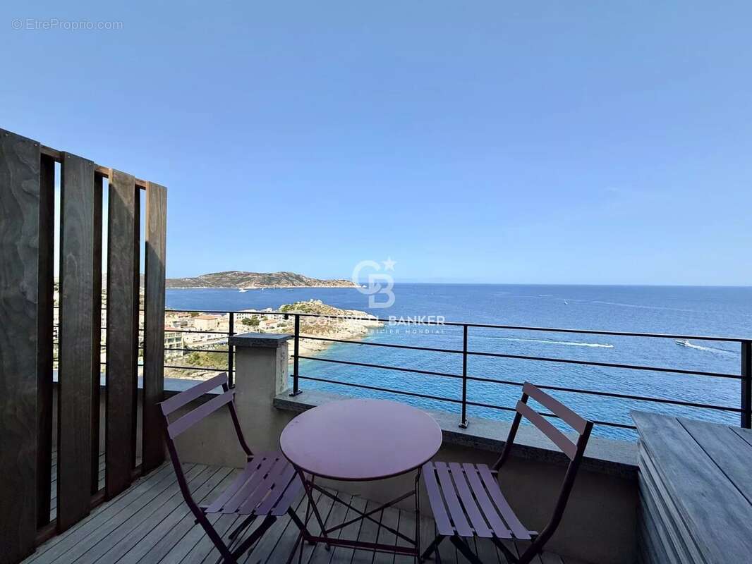 Appartement à CALVI