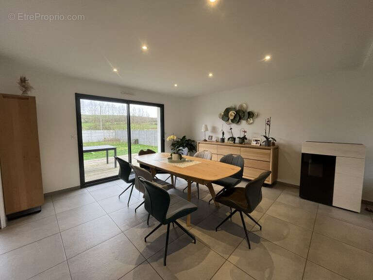 Maison à BUIRE-AU-BOIS