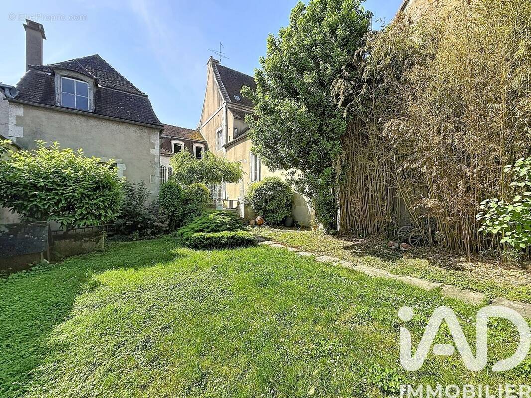 Photo 1 - Maison à AUXERRE
