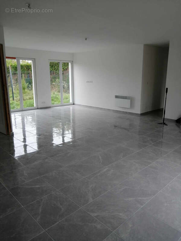 Maison à BEAUREVOIR