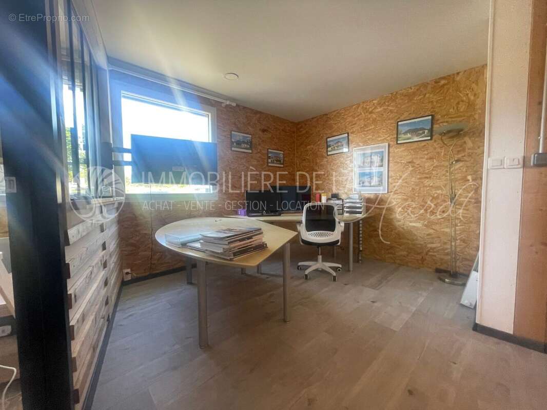 Commerce à HESINGUE