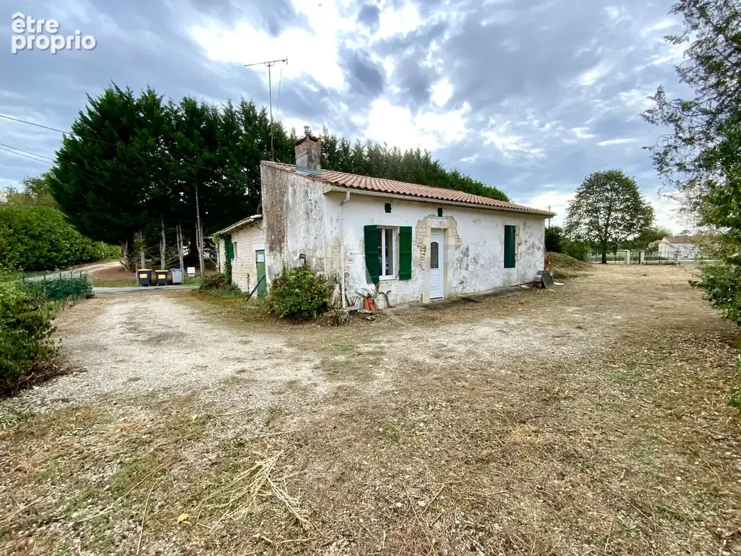 Photo Maison à Nieul-Le-Virouil au prix de 117 000€