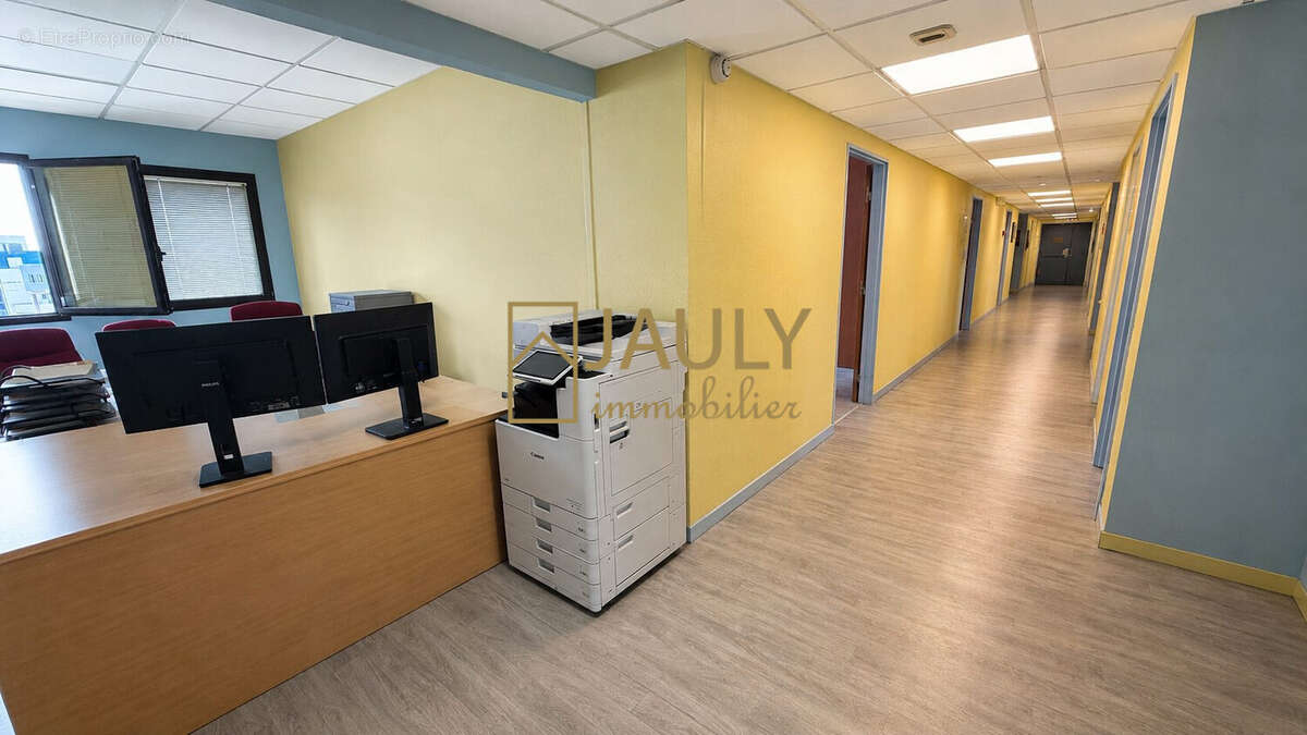 Commerce 330 m² à Meaux  - photo 6