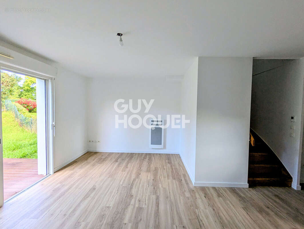 Maison à BASSUSSARRY