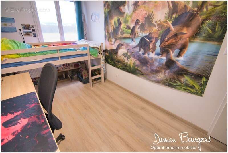 Maison à SAINT-GENIS-POUILLY