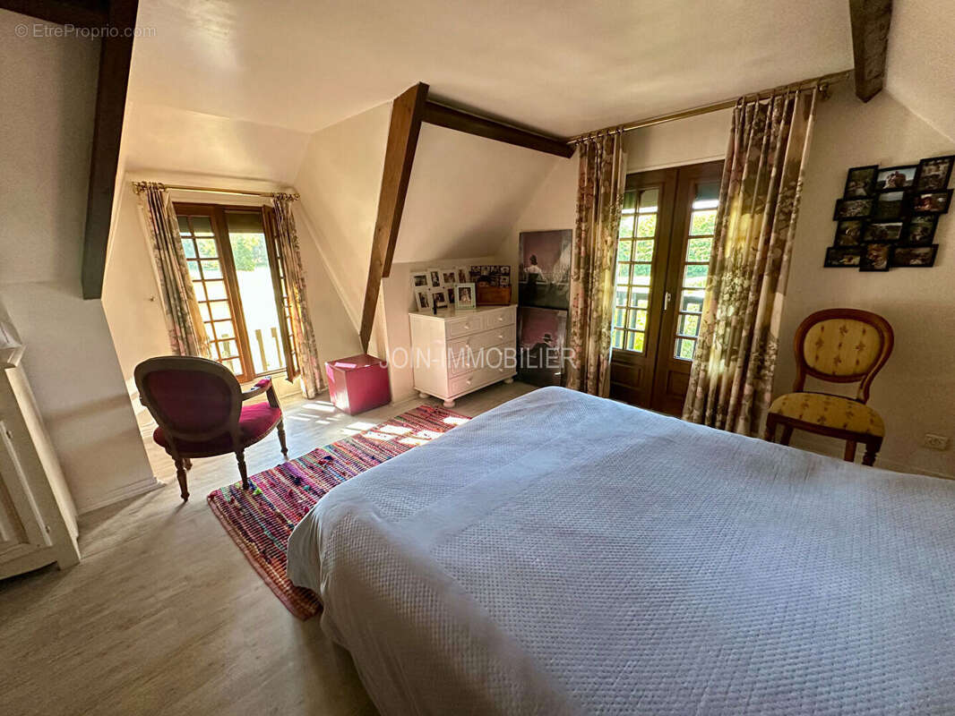 Maison à OSMOY-SAINT-VALERY