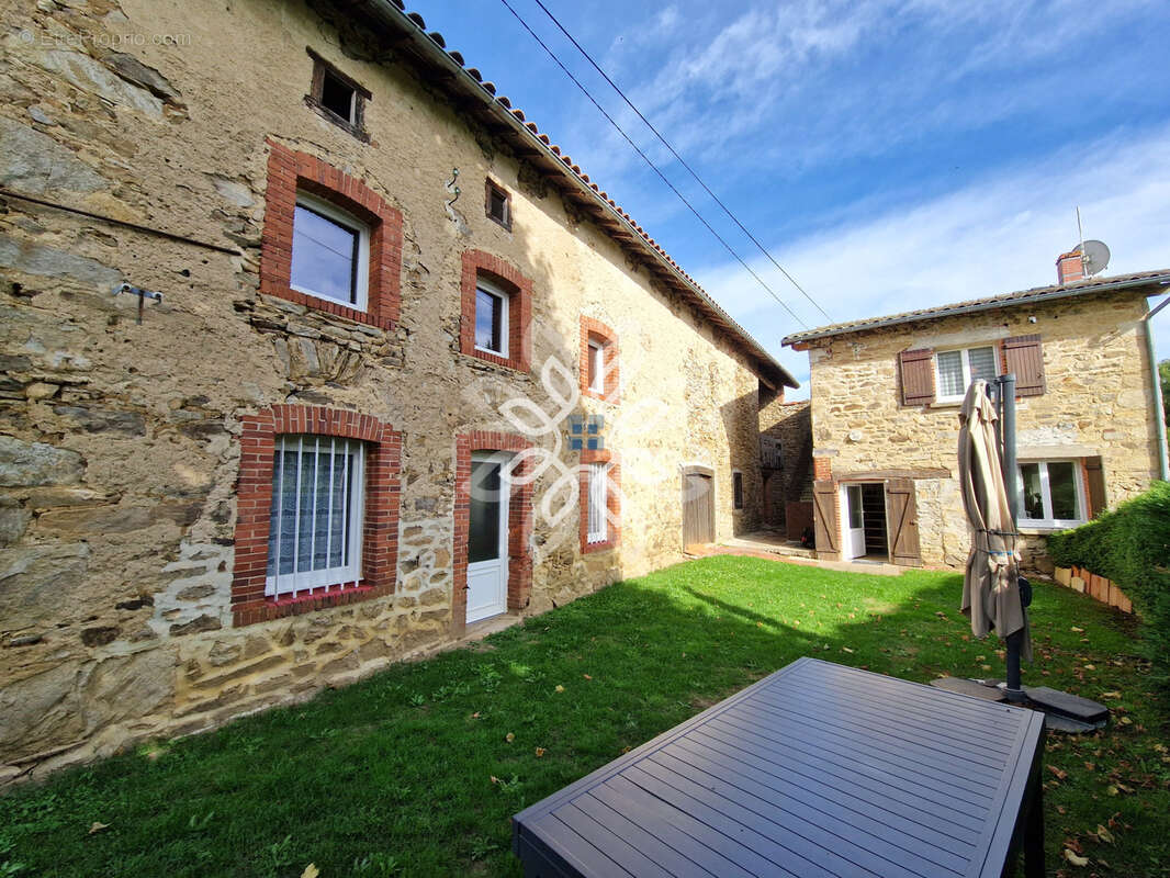 Maison à BRIOUDE
