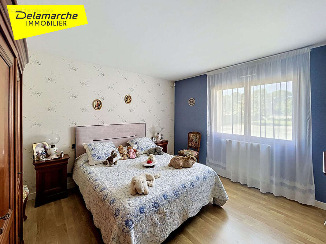 15 min Granville (50400) Propriété 10 pièces  sur un terrain de 2000m² à vendre - photo 5