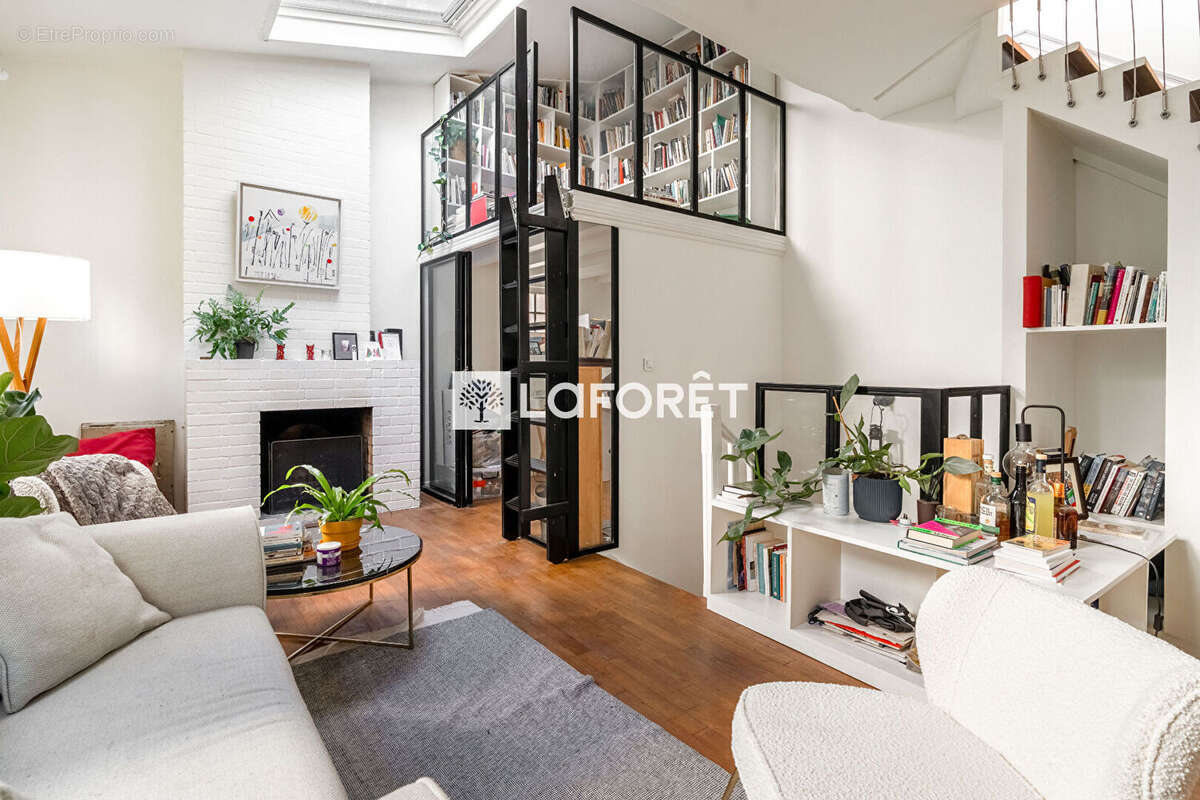 Appartement à PARIS-17E