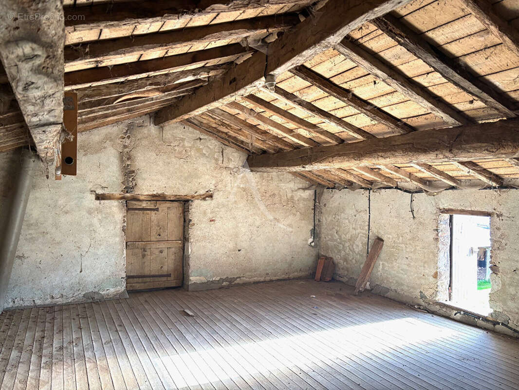 Maison à LE CELLIER