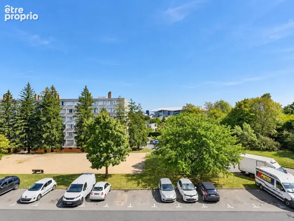 Appartement à DECINES-CHARPIEU