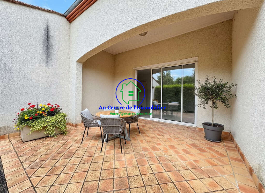 Maison à SAINT-JEAN-DE-THURAC