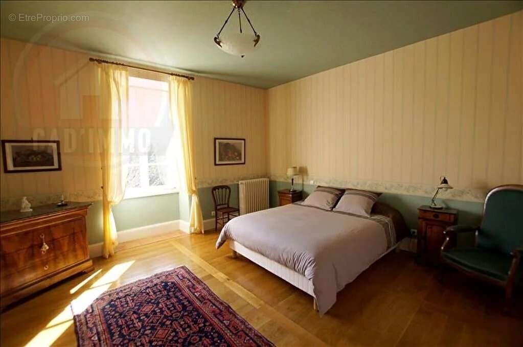 Maison à PRESSIGNAC-VICQ