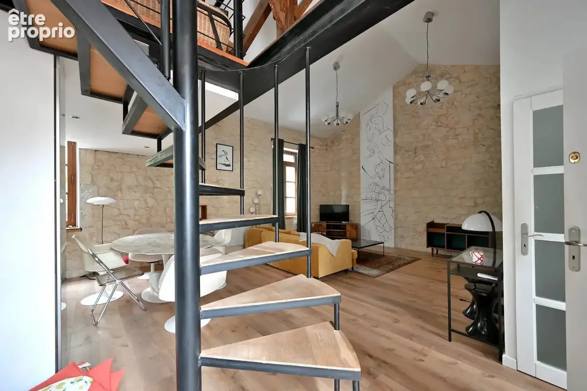 EXCLUSIVITÉ – Exceptionnel appartement esprit LOFT avec terrasse en centre historique d'Arles - photo 9