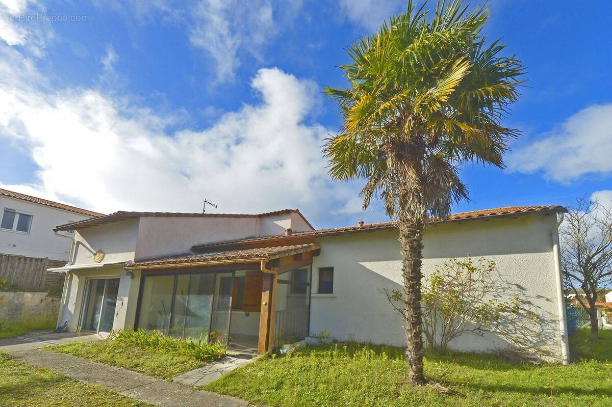 Maison à SAINT-GEORGES-DE-DIDONNE