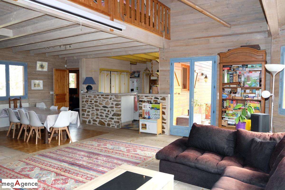 Maison à SAINT-CLEMENT