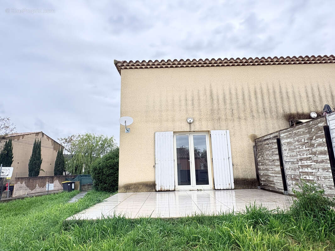 Maison à CLARENSAC