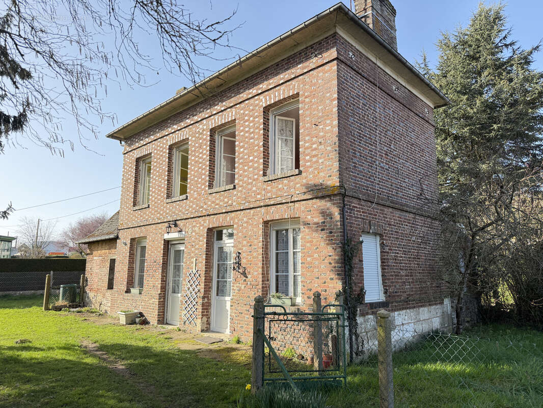 Maison à BOURG-ACHARD