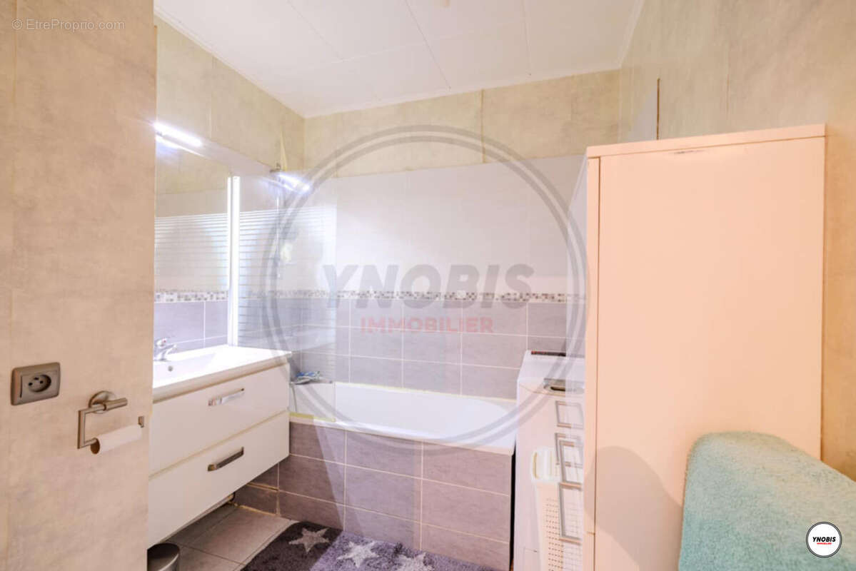 Appartement à LES MUREAUX