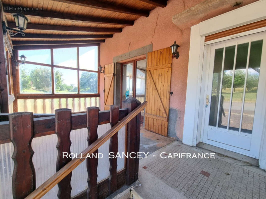 À VENDRE – Maison familiale T5 avec plus de 3 000 m² de terrain  FROTEY LES LURE (70) - photo 3