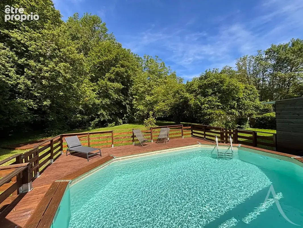 Maison 4 chambres terrain boisé et piscine ! - photo 14